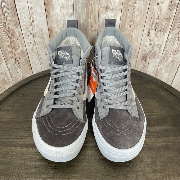 Vans Sk8-Hi MTE “Rabbit Frost/Gray” Sneaker Size 6 Women - Picture 2 of 9
